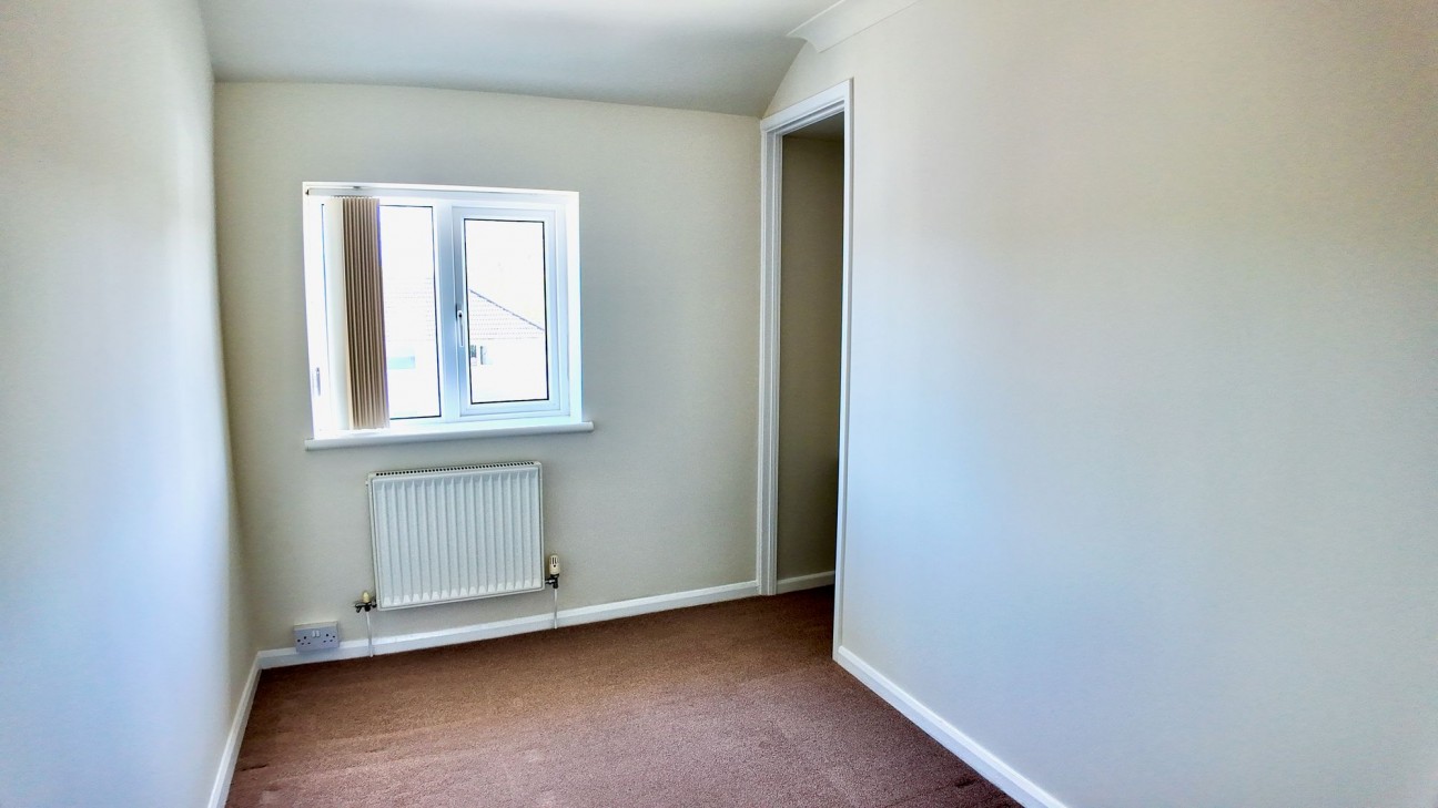 Montclaire Avenue, Blackwood, NP12