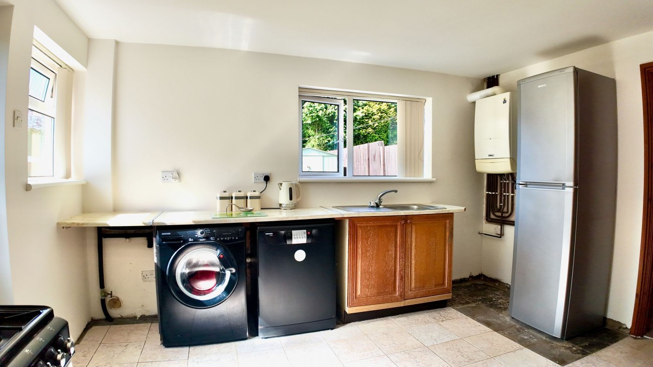 Montclaire Avenue, Blackwood, NP12