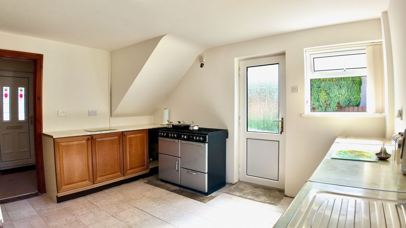 Montclaire Avenue, Blackwood, NP12