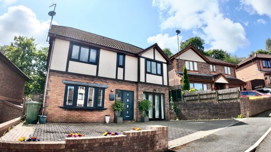 Plynlimon Close, Crumlin, NP11