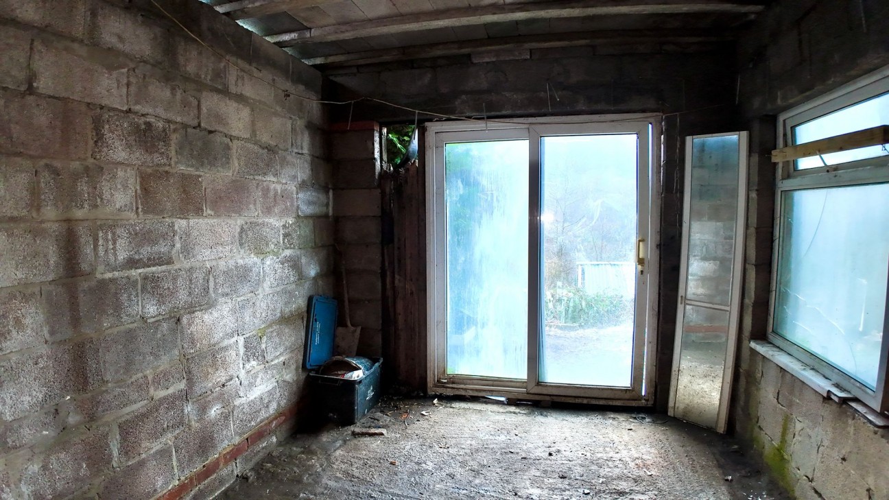 Alexandra Road, Six Bells, NP13