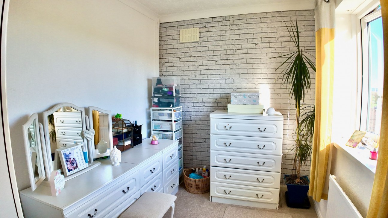 James Street, Markham, NP12