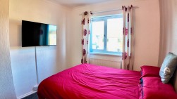 James Street, Markham, NP12