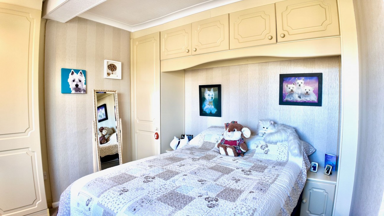 James Street, Markham, NP12