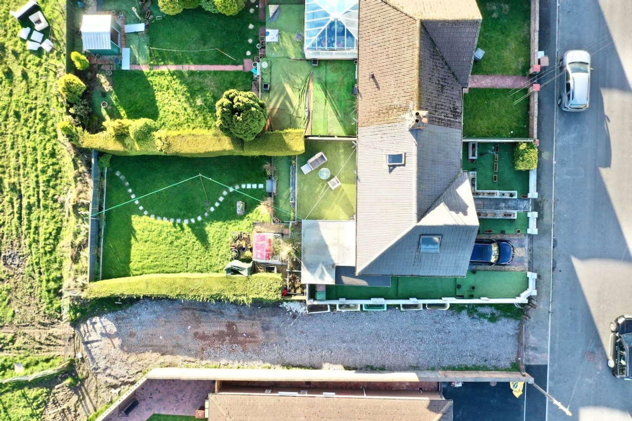 James Street, Markham, NP12