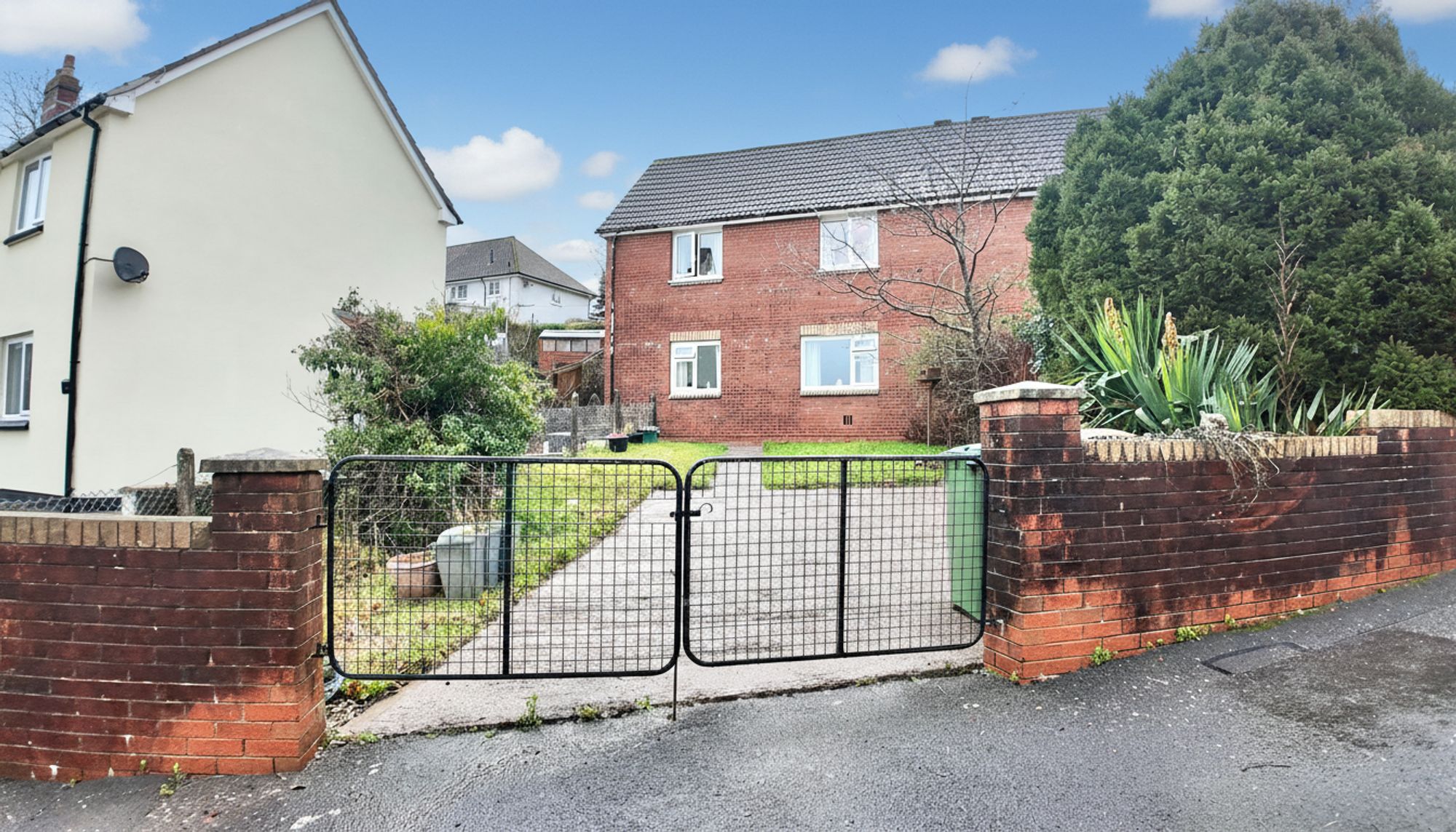 Alder Rise, Pontllanfraith, NP12