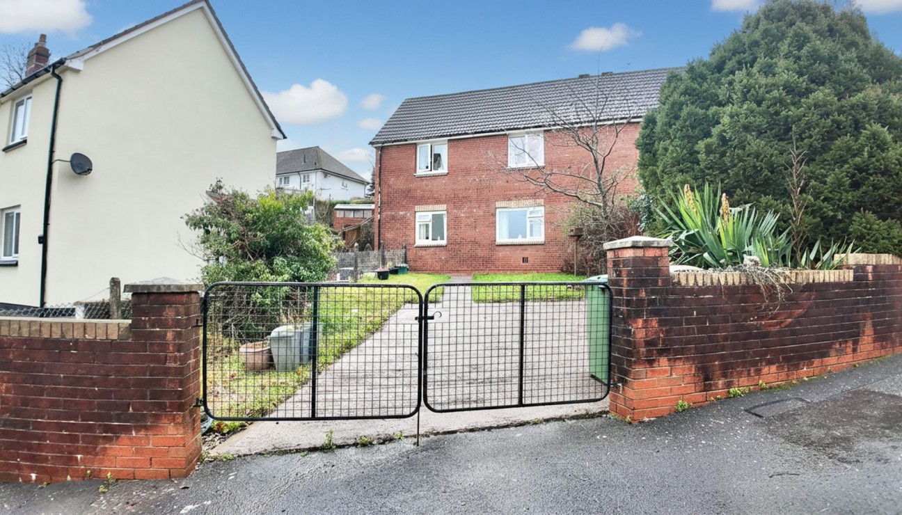 Alder Rise, Pontllanfraith, NP12