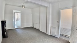 Whitting Street, Porth, CF39