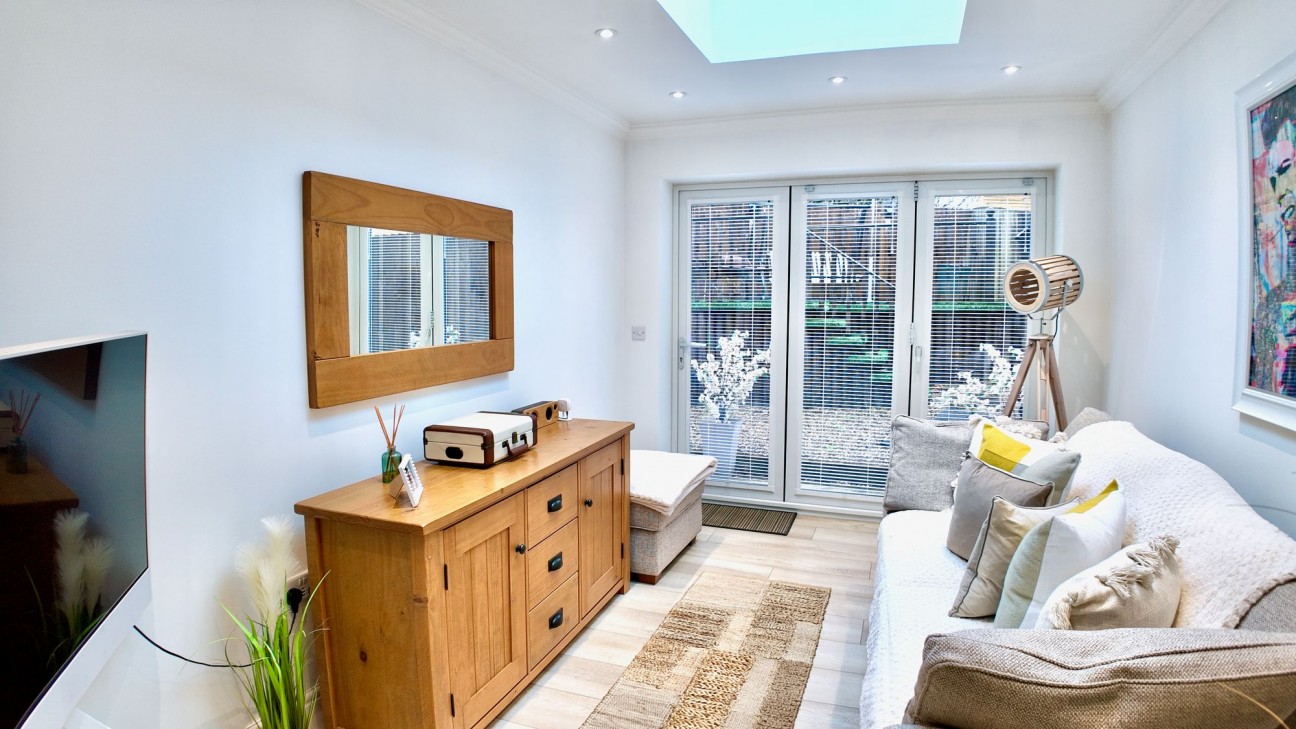 Tirfilkins Close, Pontllanfraith, NP12