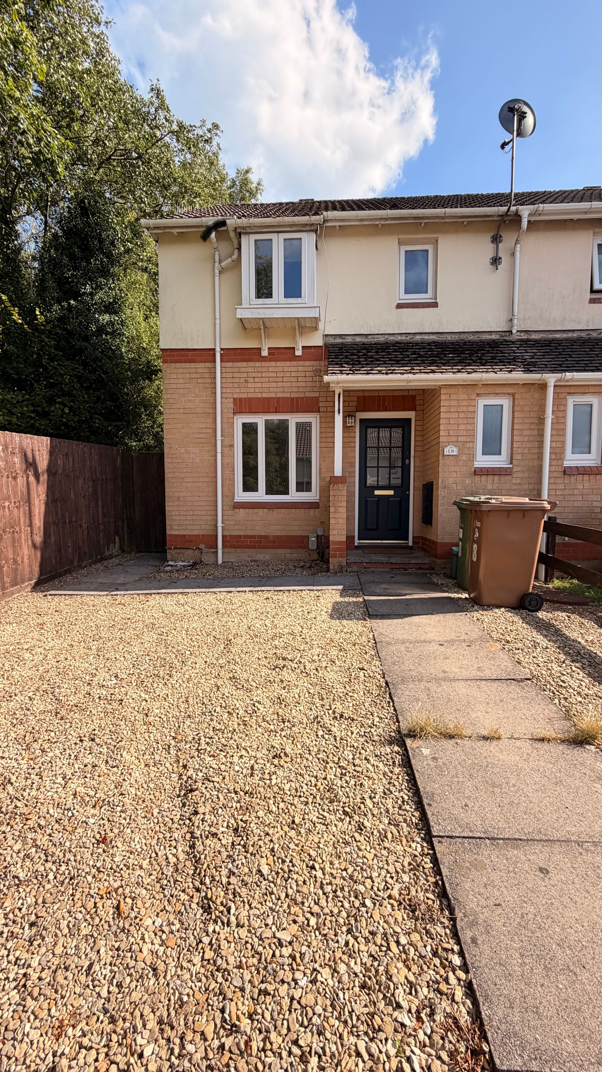 St. Rhidian Close, Pontllanfraith, NP12