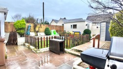 Farm Close, Oakdale, NP12