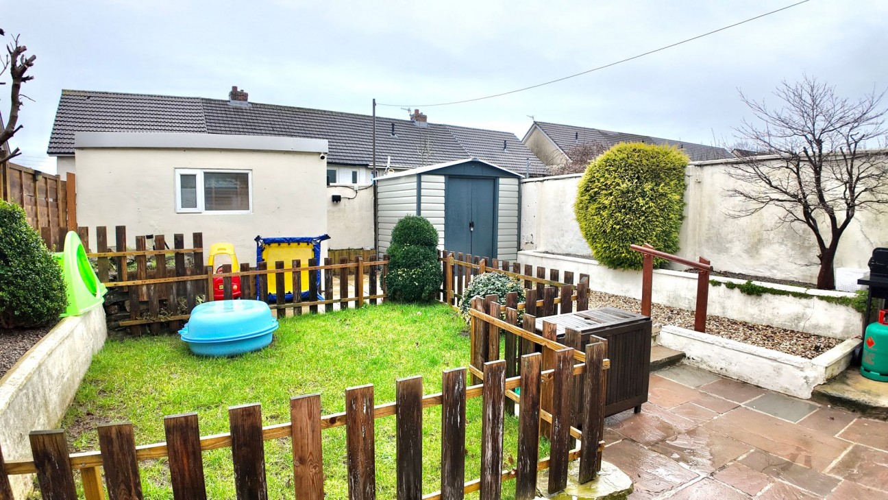 Farm Close, Oakdale, NP12