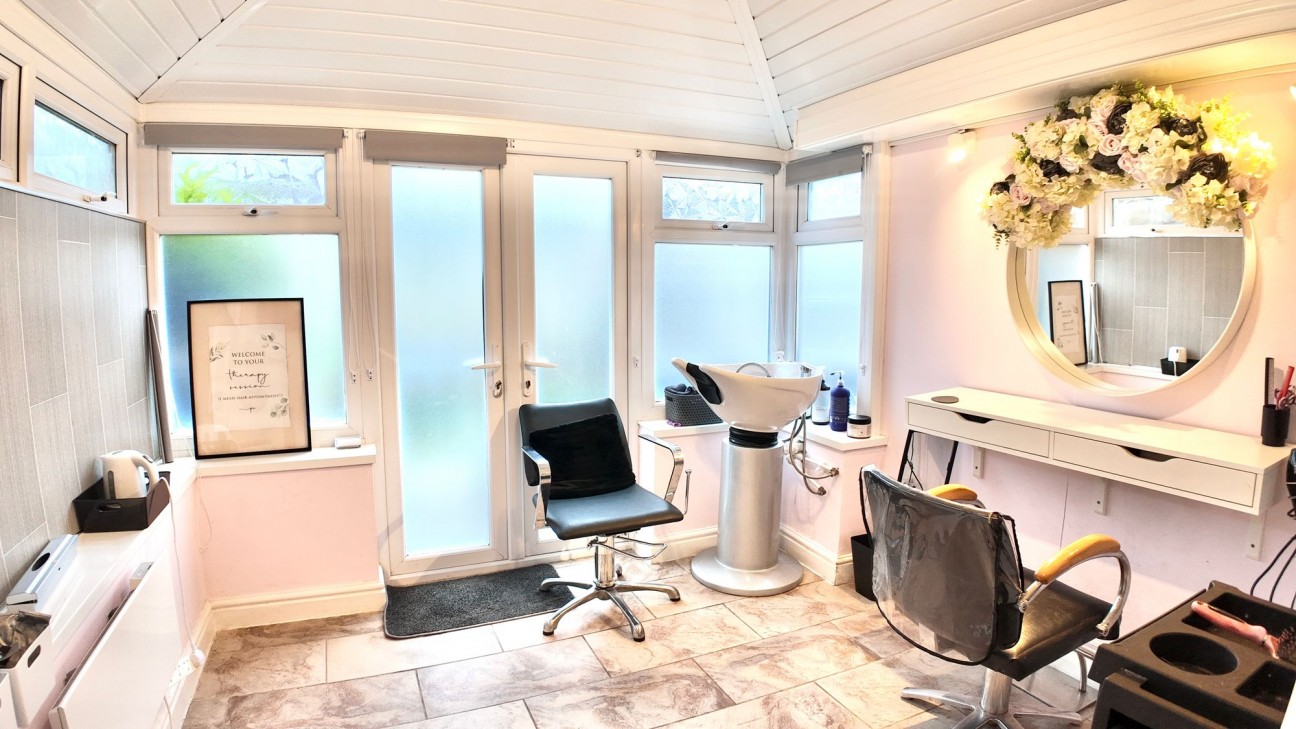 Farm Close, Oakdale, NP12