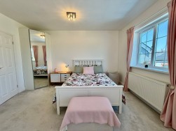 Cwrt Coch Street, Aberbargoed, CF81