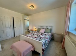 Cwrt Coch Street, Aberbargoed, CF81