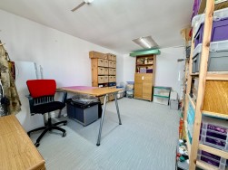 Cwrt Coch Street, Aberbargoed, CF81