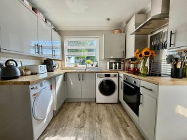 Penmaen Close, Cefn Hengoed, CF82