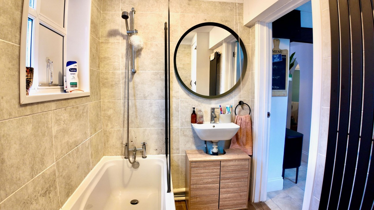 Hill Street, Abercarn, NP11