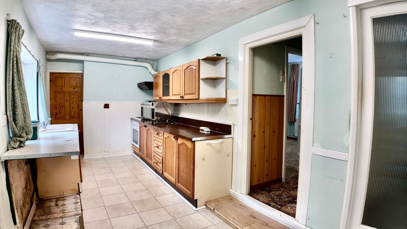 Twyncarn Road, Cross Keys, NP11