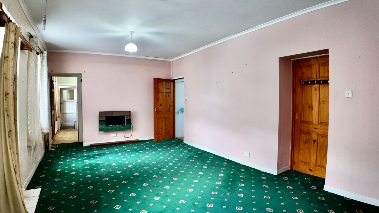 Twyncarn Road, Cross Keys, NP11