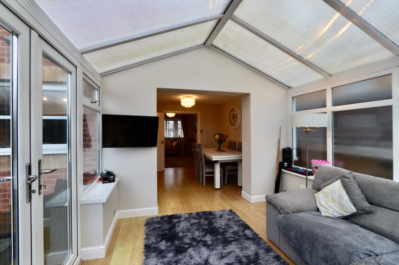 Tansy Close, Penpedairheol, CF82
