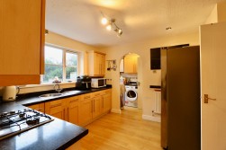 Tansy Close, Penpedairheol, CF82
