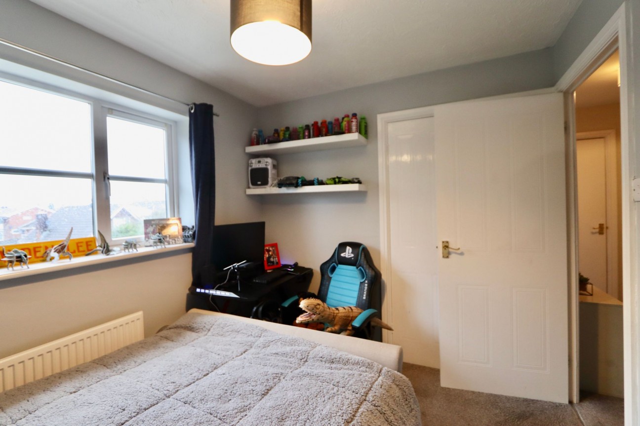 Tansy Close, Penpedairheol, CF82