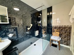 The Uplands, Newbridge, NP11