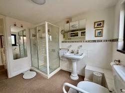 The Uplands, Newbridge, NP11