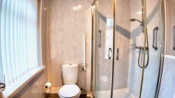 Highland Crescent, Pontllanfraith, NP12