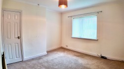 Highland Crescent, Pontllanfraith, NP12