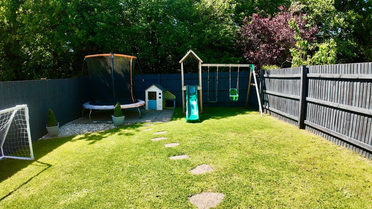 Harrier Avenue, Penallta, CF82