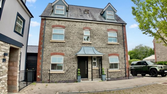 Griffin Drive, Penallta, CF82