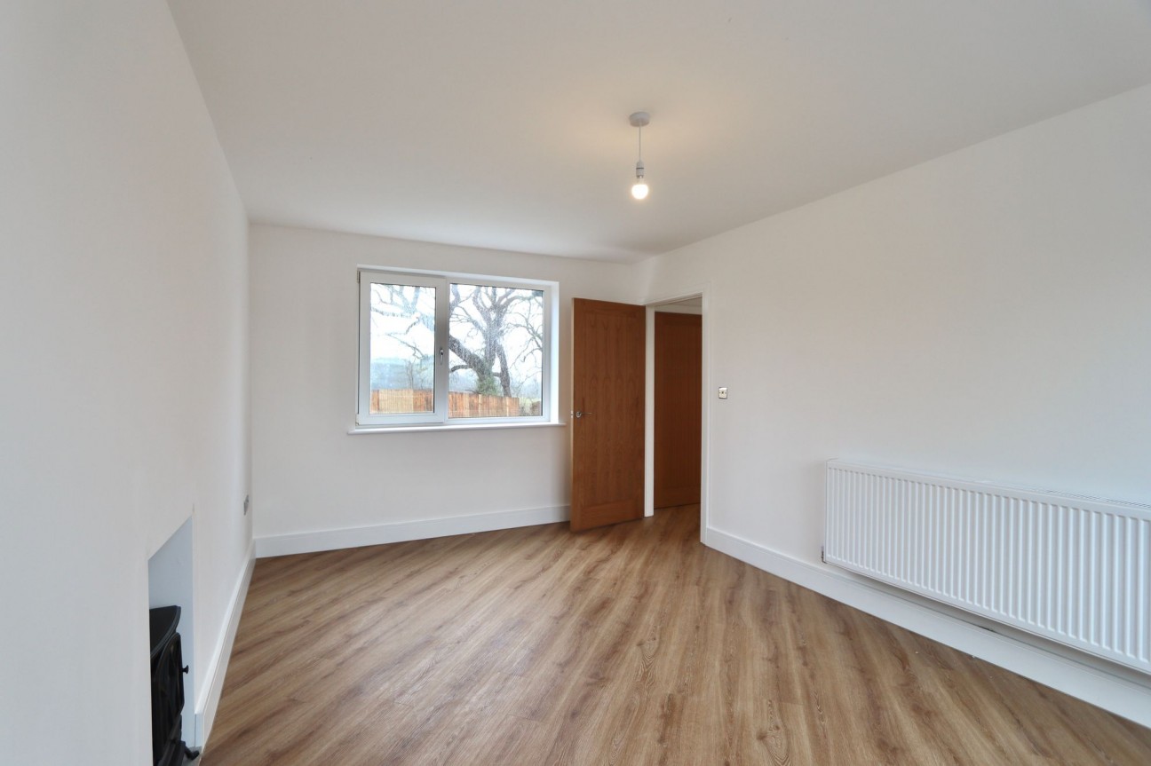 Gelligaer Road, Trelewis, CF46