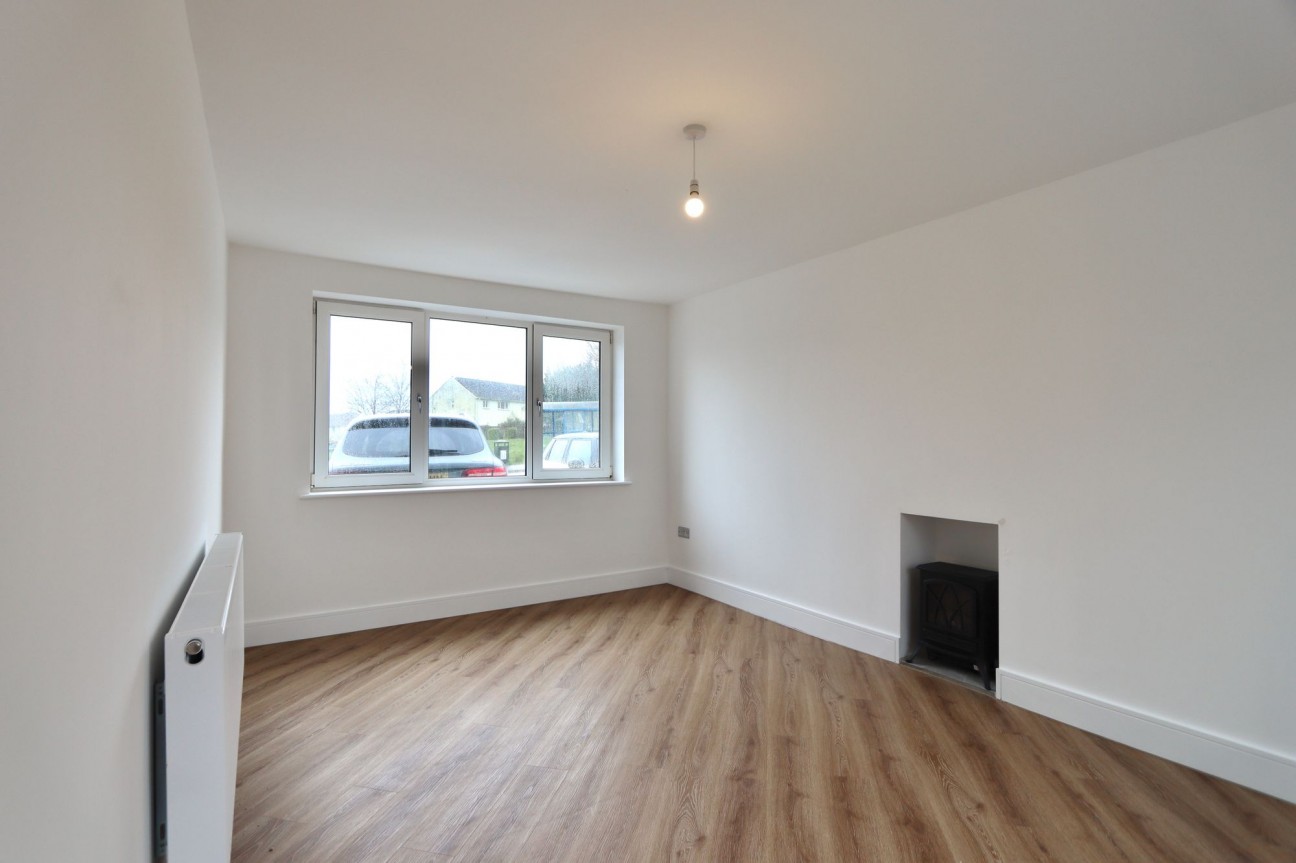 Gelligaer Road, Trelewis, CF46