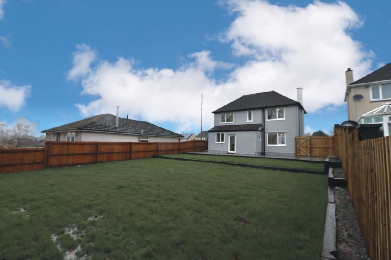 Gelligaer Road, Trelewis, CF46