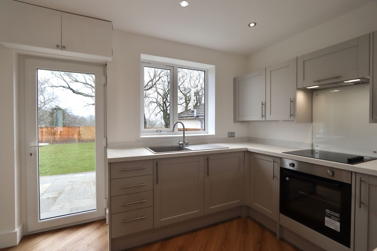 Gelligaer Road, Trelewis, CF46
