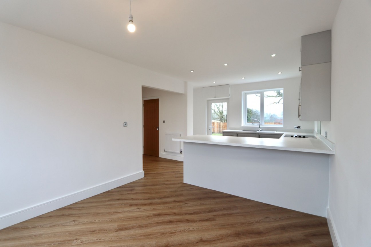 Gelligaer Road, Trelewis, CF46