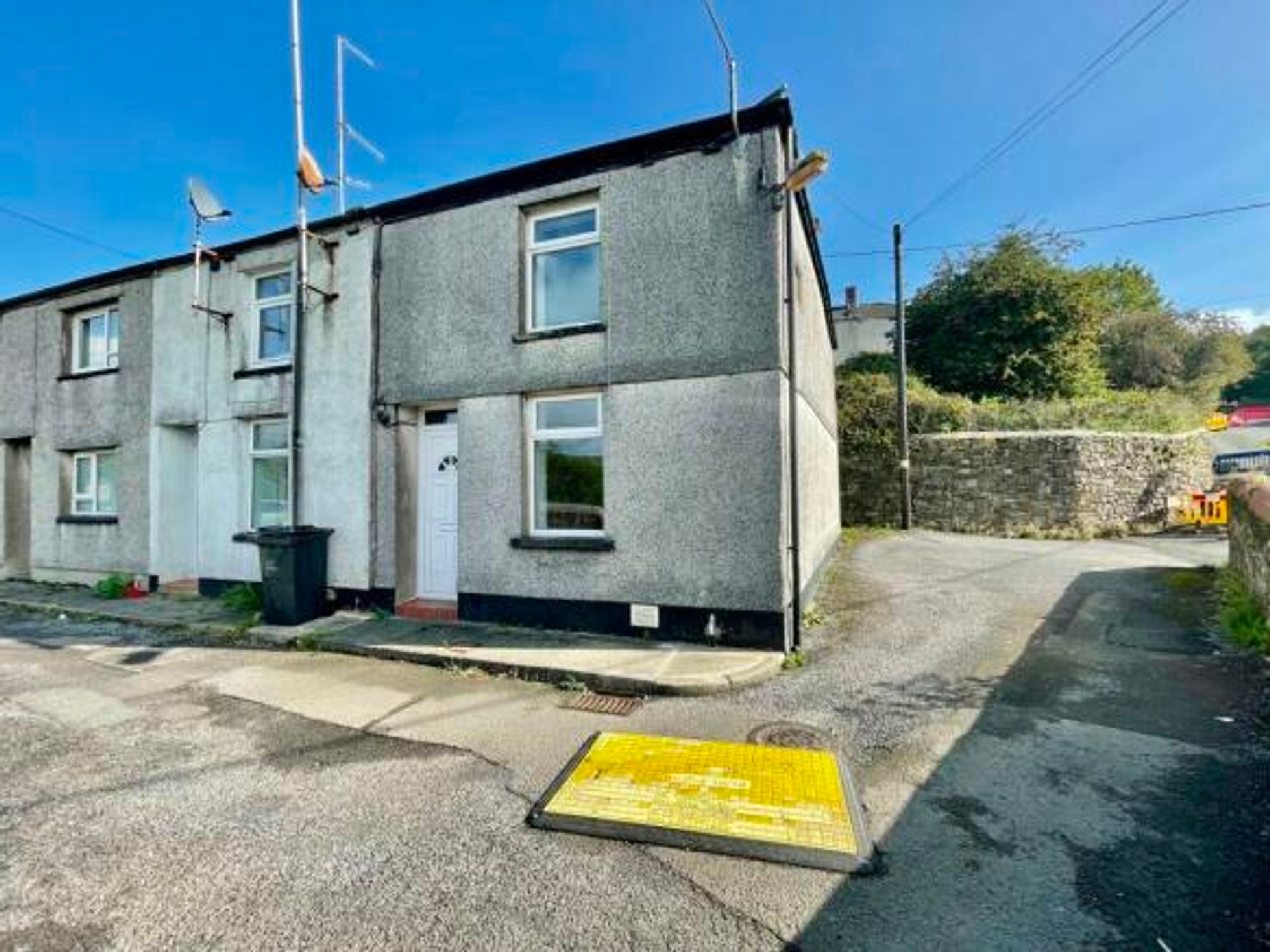 Ladysmith Terrace, Georgetown, NP22