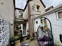 Lower Viaduct Terrace, Crumlin, NP11