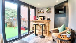 Maes Bengi, Oakdale, NP12