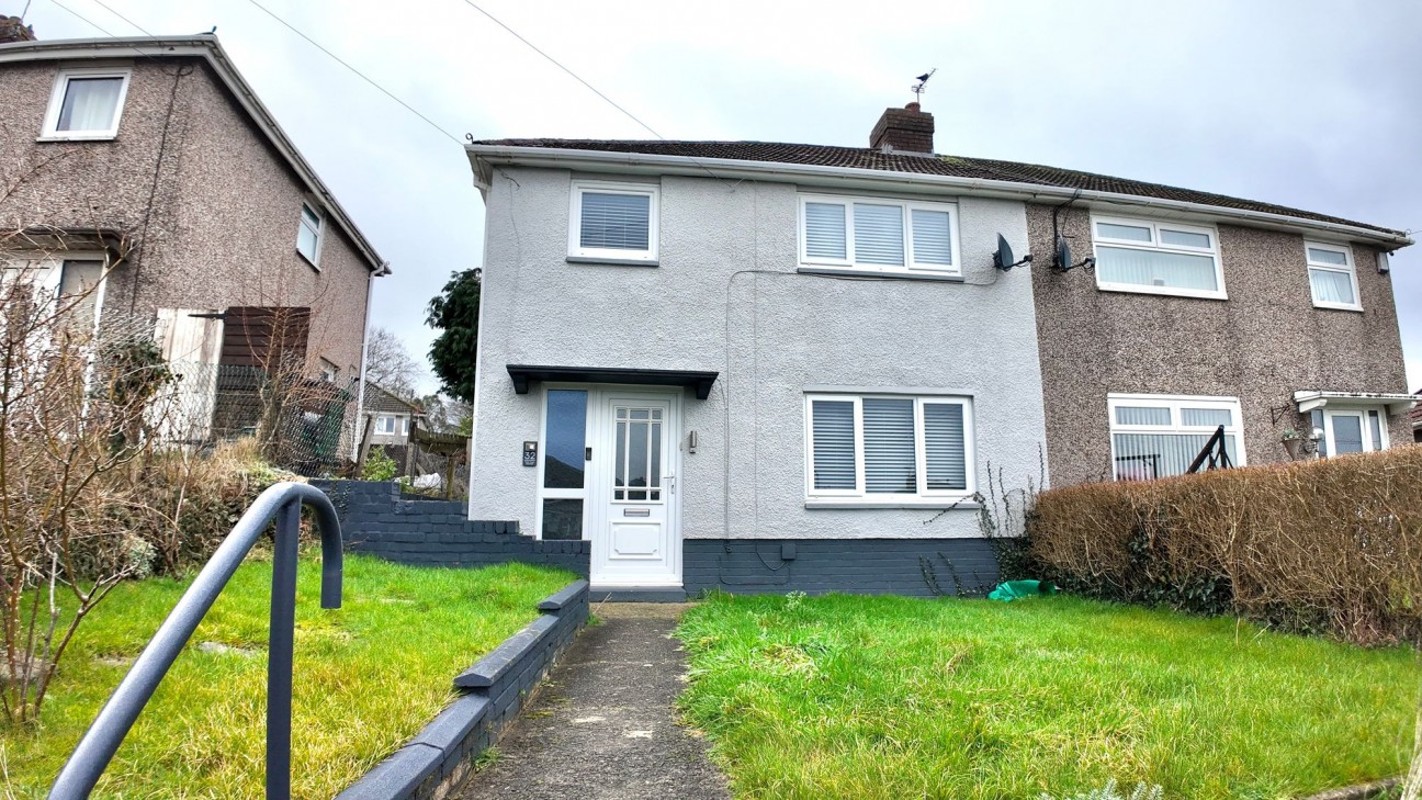 Tree Tops Avenue, Blackwood, NP12