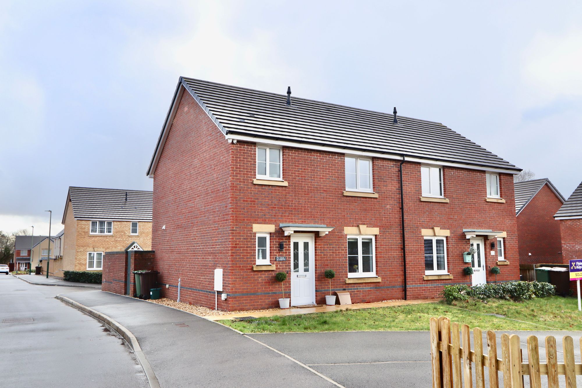 Oak Grove, Aberbargoed, CF81