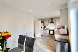 Oak Grove, Aberbargoed, CF81