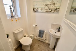 Oak Grove, Aberbargoed, CF81