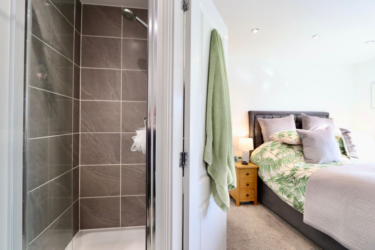 Oak Grove, Aberbargoed, CF81