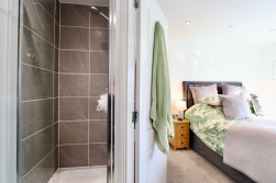 Oak Grove, Aberbargoed, CF81