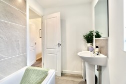 Oak Grove, Aberbargoed, CF81