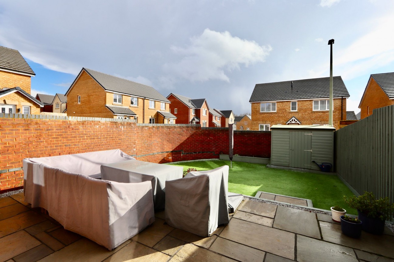 Oak Grove, Aberbargoed, CF81