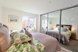 Oak Grove, Aberbargoed, CF81